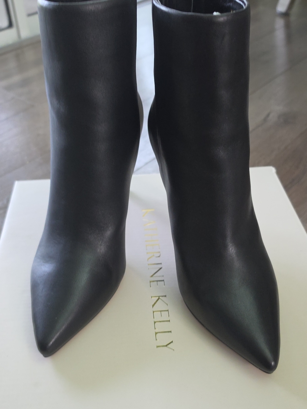 Katherine Kelly Black Pointed Leather Ankle Boots 7.5